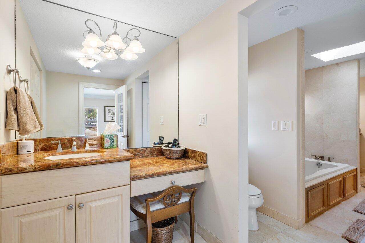 TROPIC ISLE - Residential