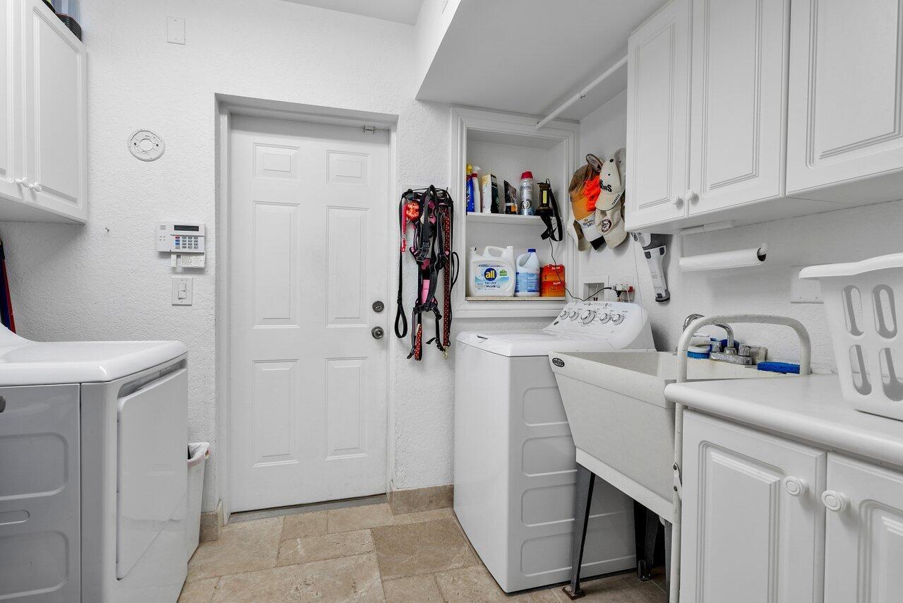 TROPIC ISLE - Residential