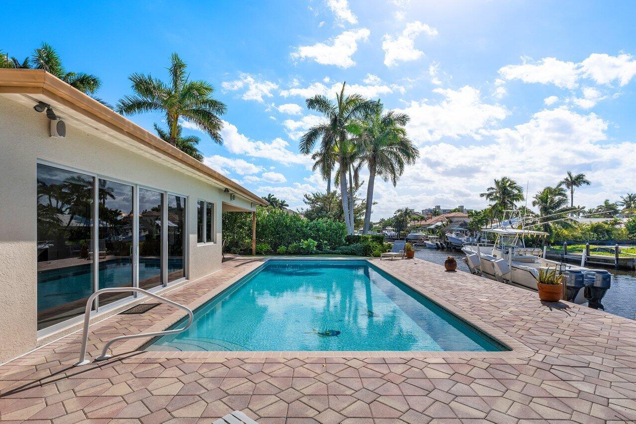 TROPIC ISLE - Residential