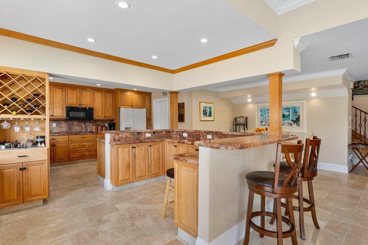 TROPIC ISLE - Residential