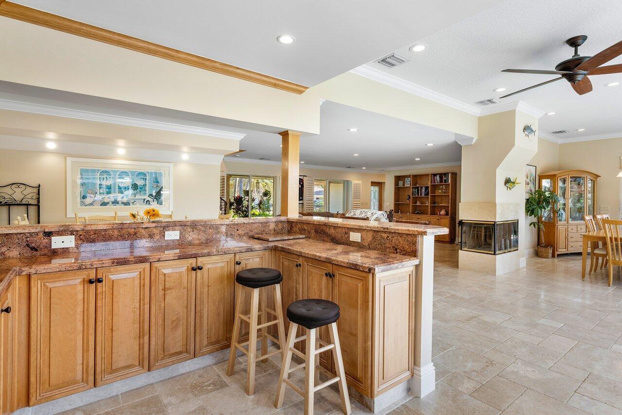 TROPIC ISLE - Residential