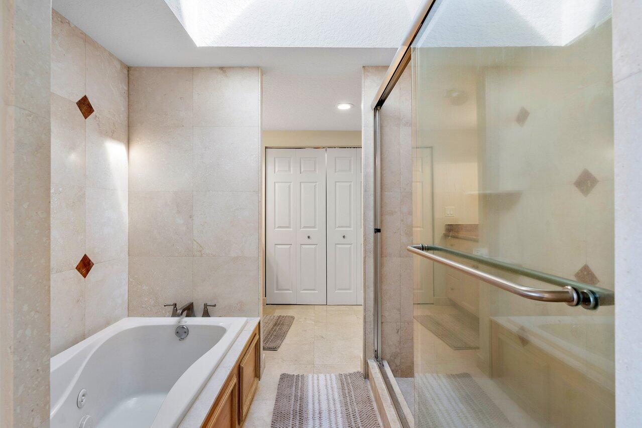 TROPIC ISLE - Residential