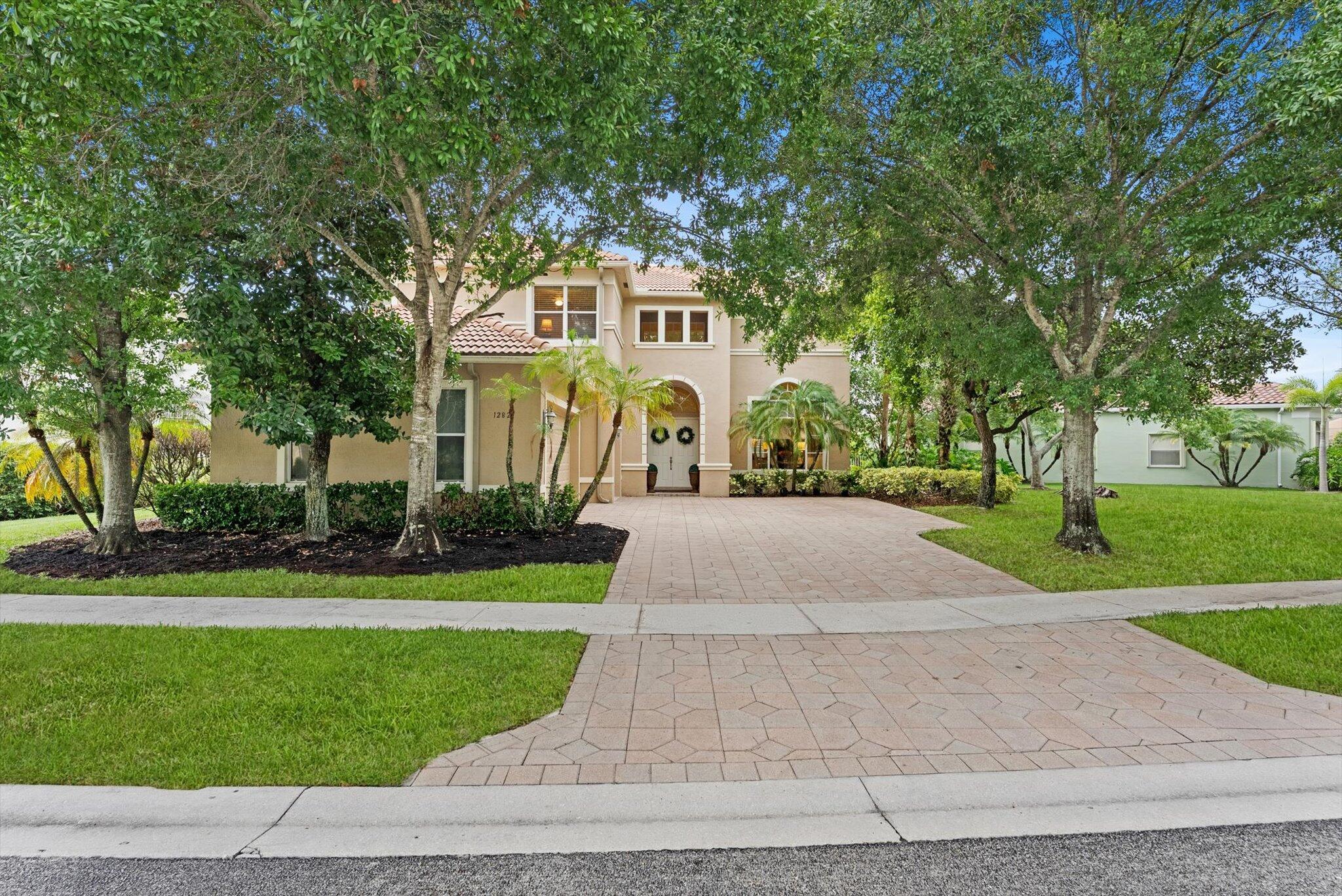 1282 Beacon Circle