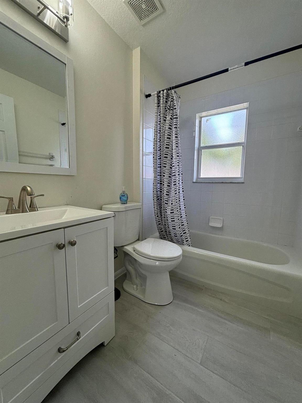 PORT ST LUCIE-SEC 30 - Residential Lease