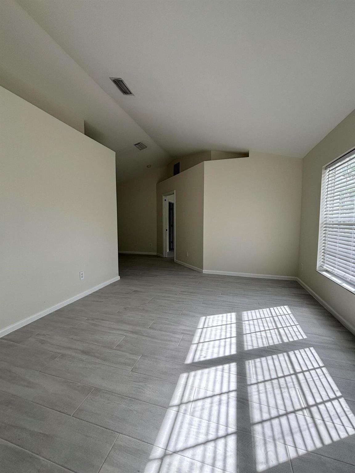 PORT ST LUCIE-SEC 30 - Residential Lease