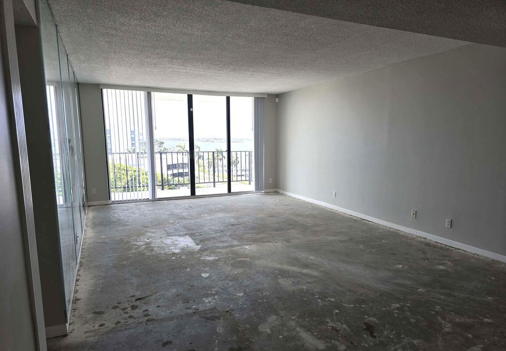 Photo of 3800 WASHINGTON Road #708, West Palm Beach, FL 33405 (MLS # B26055188)