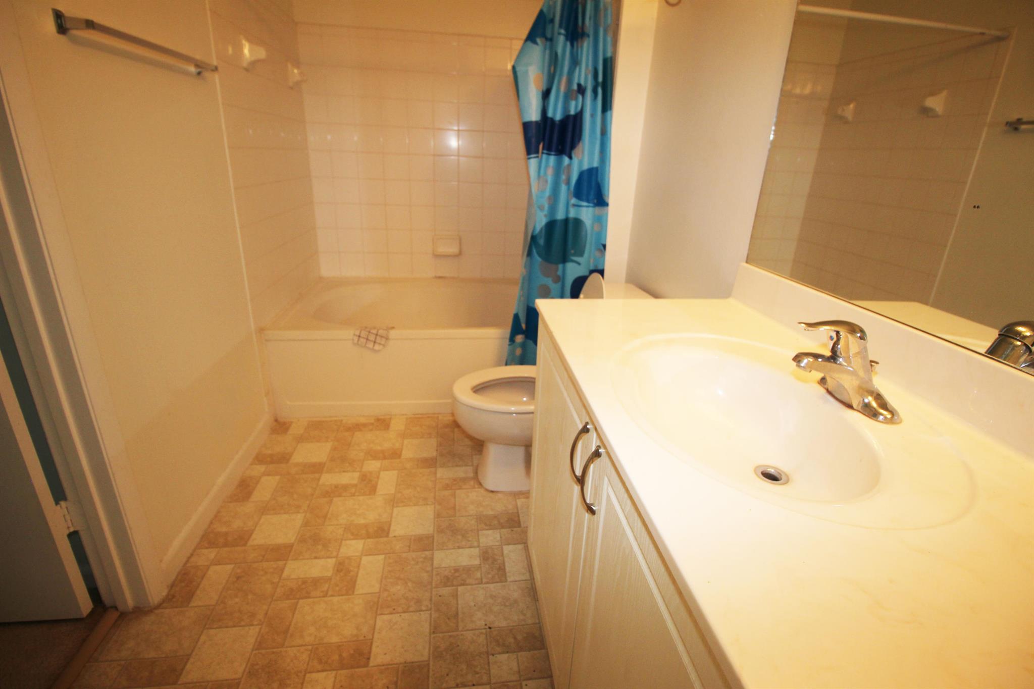 PALM LAKE CONDO - Residential Lease