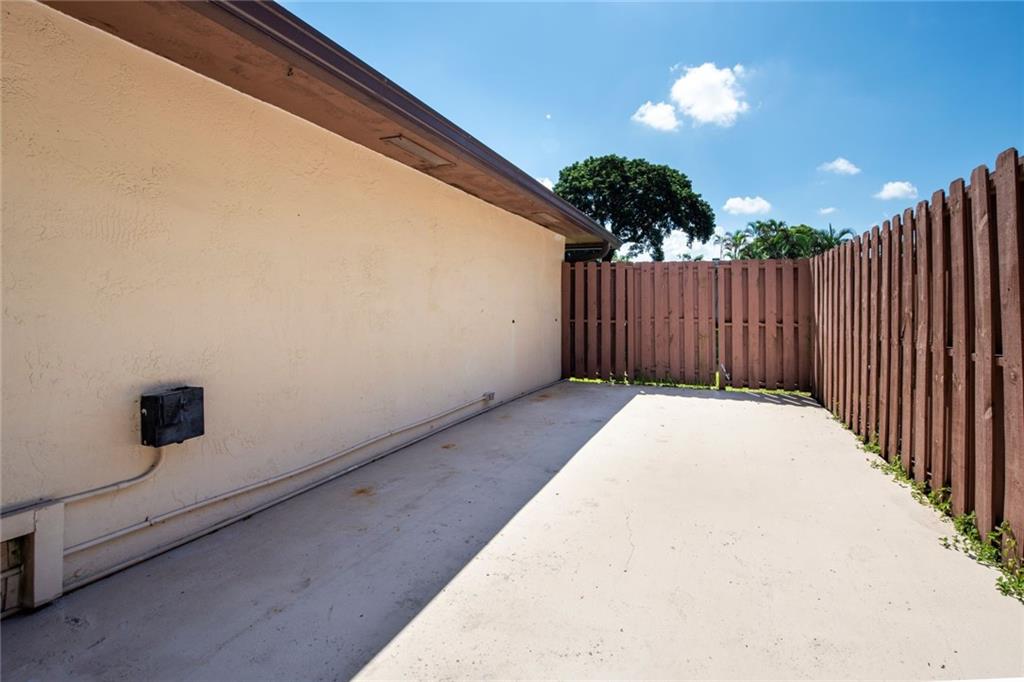 Isla Merita Homes VI Cond - Residential Lease