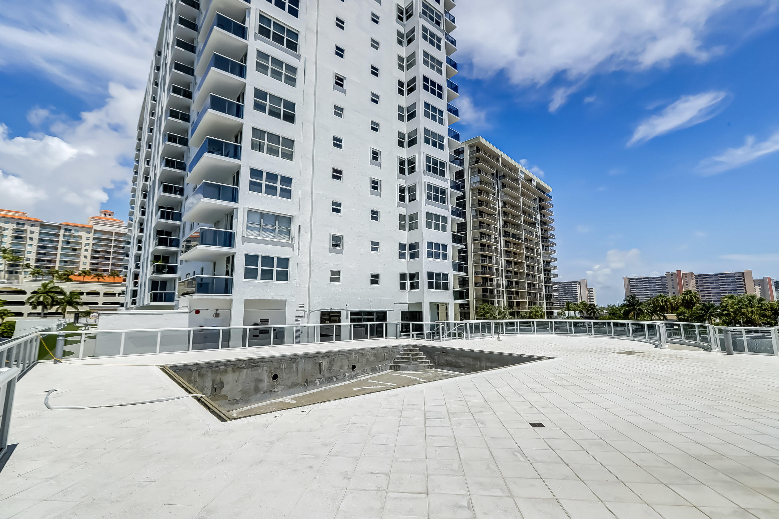 BERKLEY SOUTH CONDO - Residential