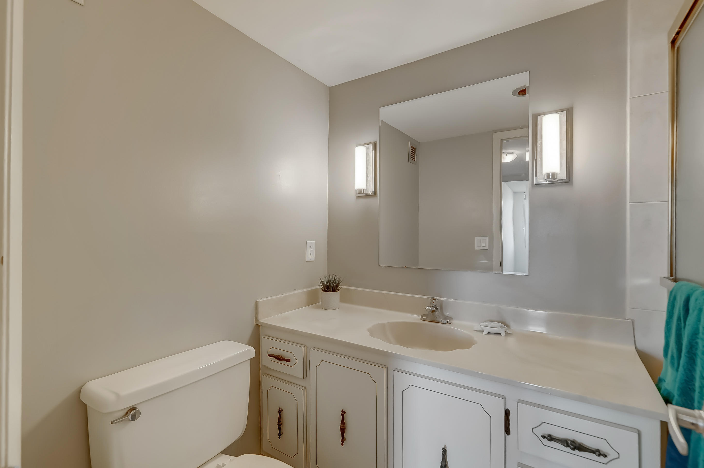 BERKLEY SOUTH CONDO - Residential