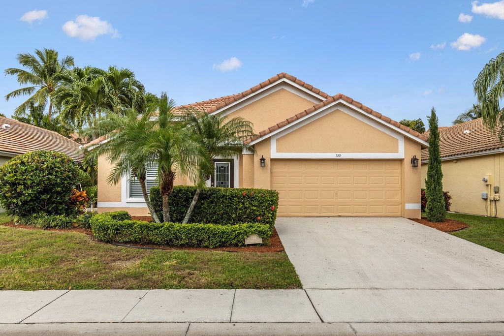 Photo of 133 St Michaels Court, Jupiter, FL 33458 (MLS # R10975913)
