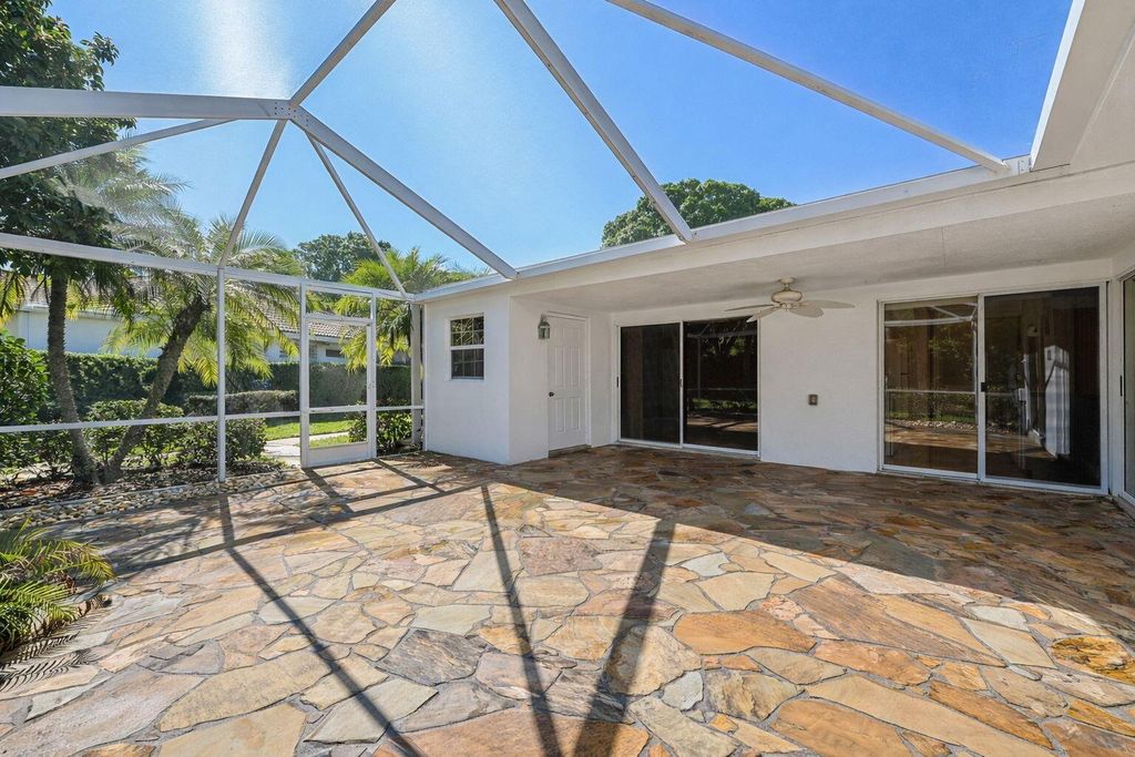 Photo of 4202 Water Oak Court, Palm Beach Gardens, FL 33410 (MLS # B26006918)