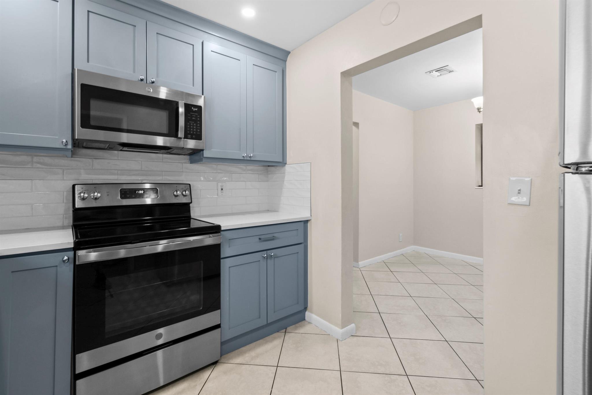 JUPITER IN THE PINES SEC - Residential