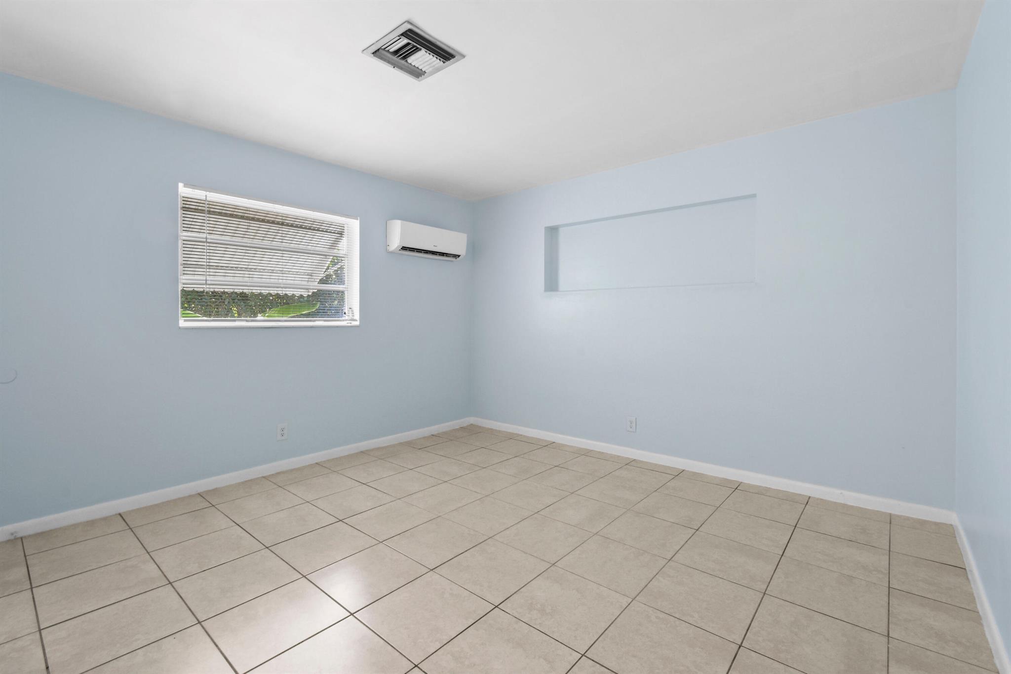 JUPITER IN THE PINES SEC - Residential