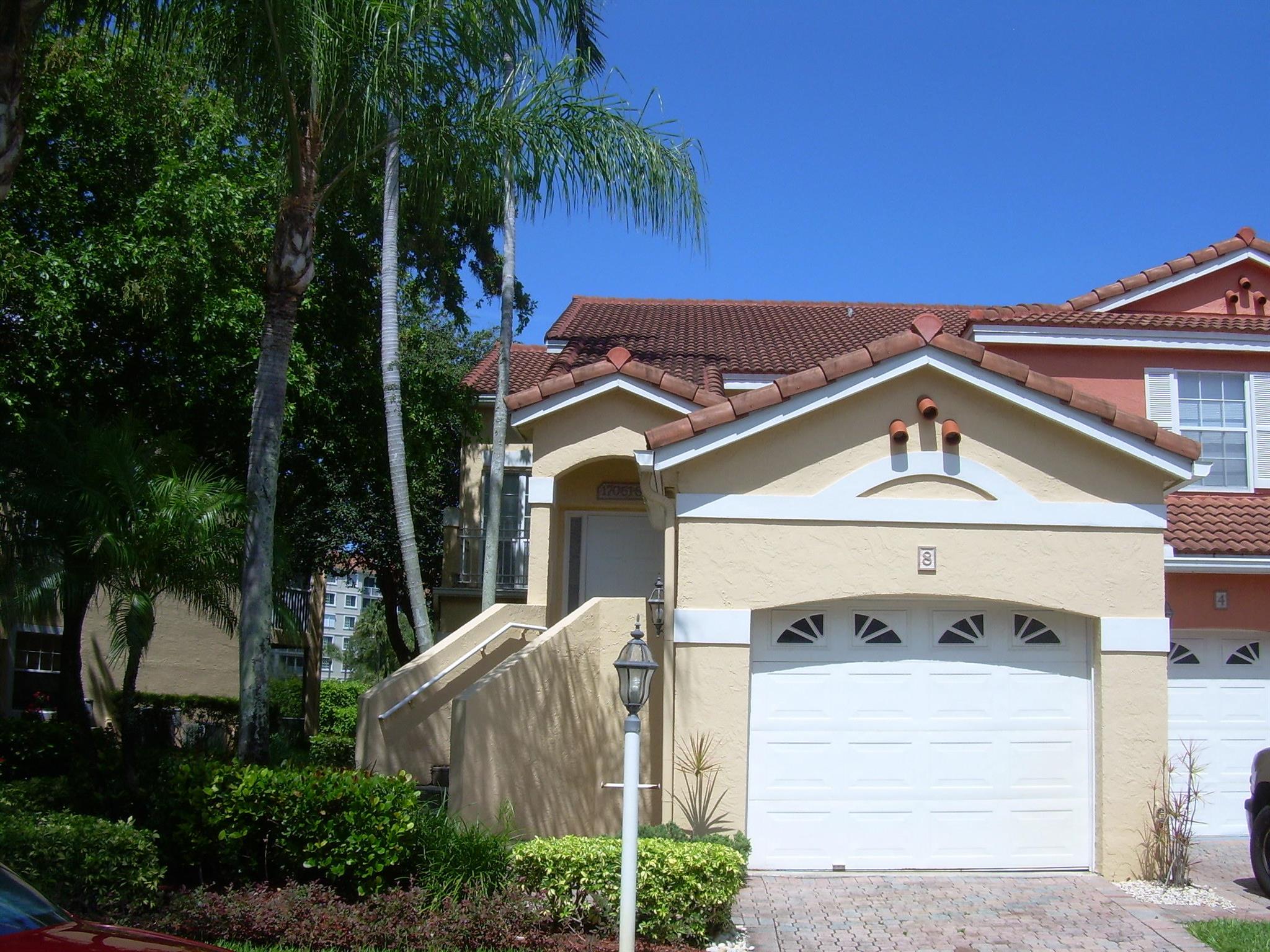 EASTBROOKE COACH HOMES CO - Residential Lease