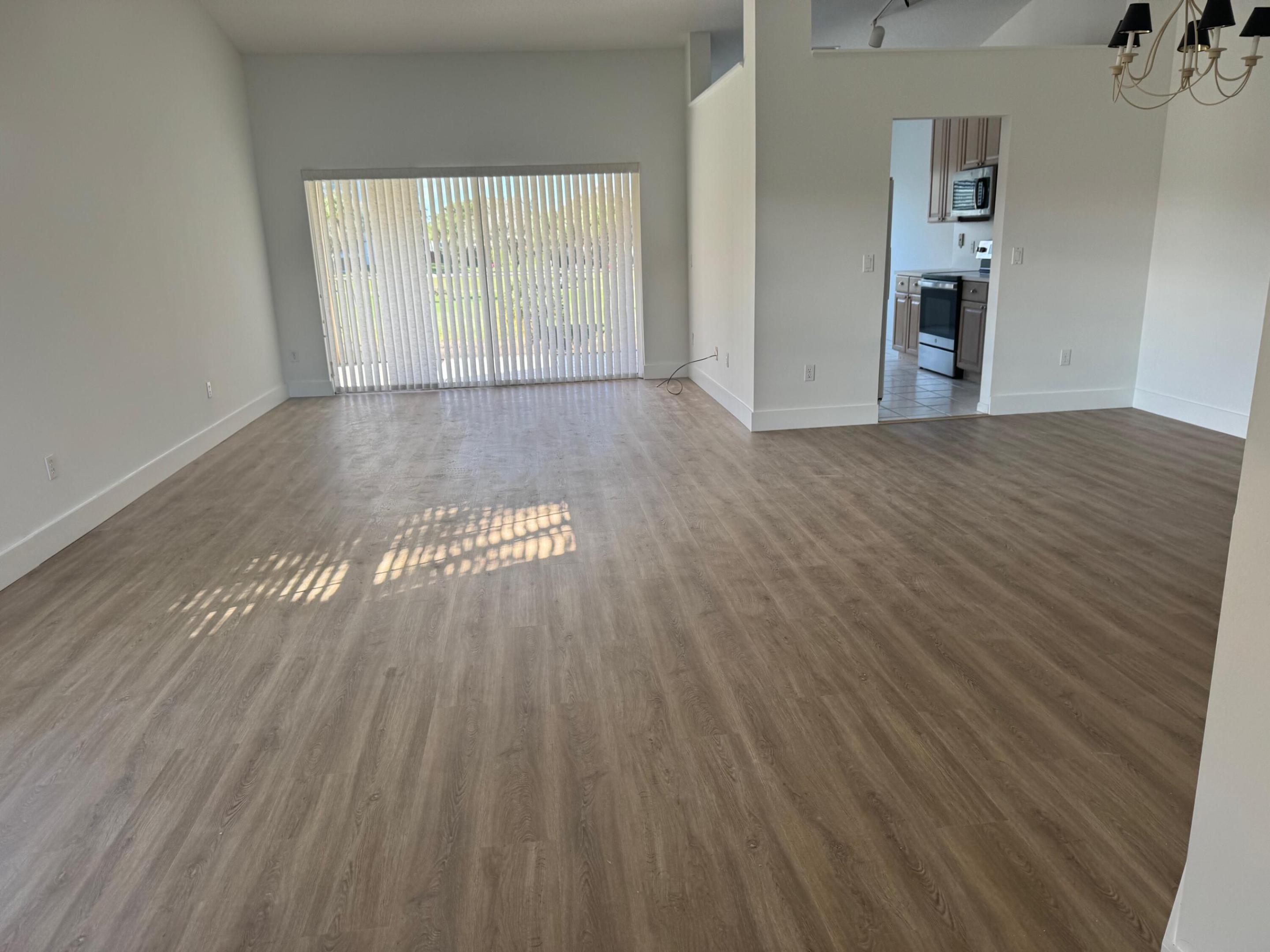 EASTBROOKE COACH HOMES CONDO - Residential Lease