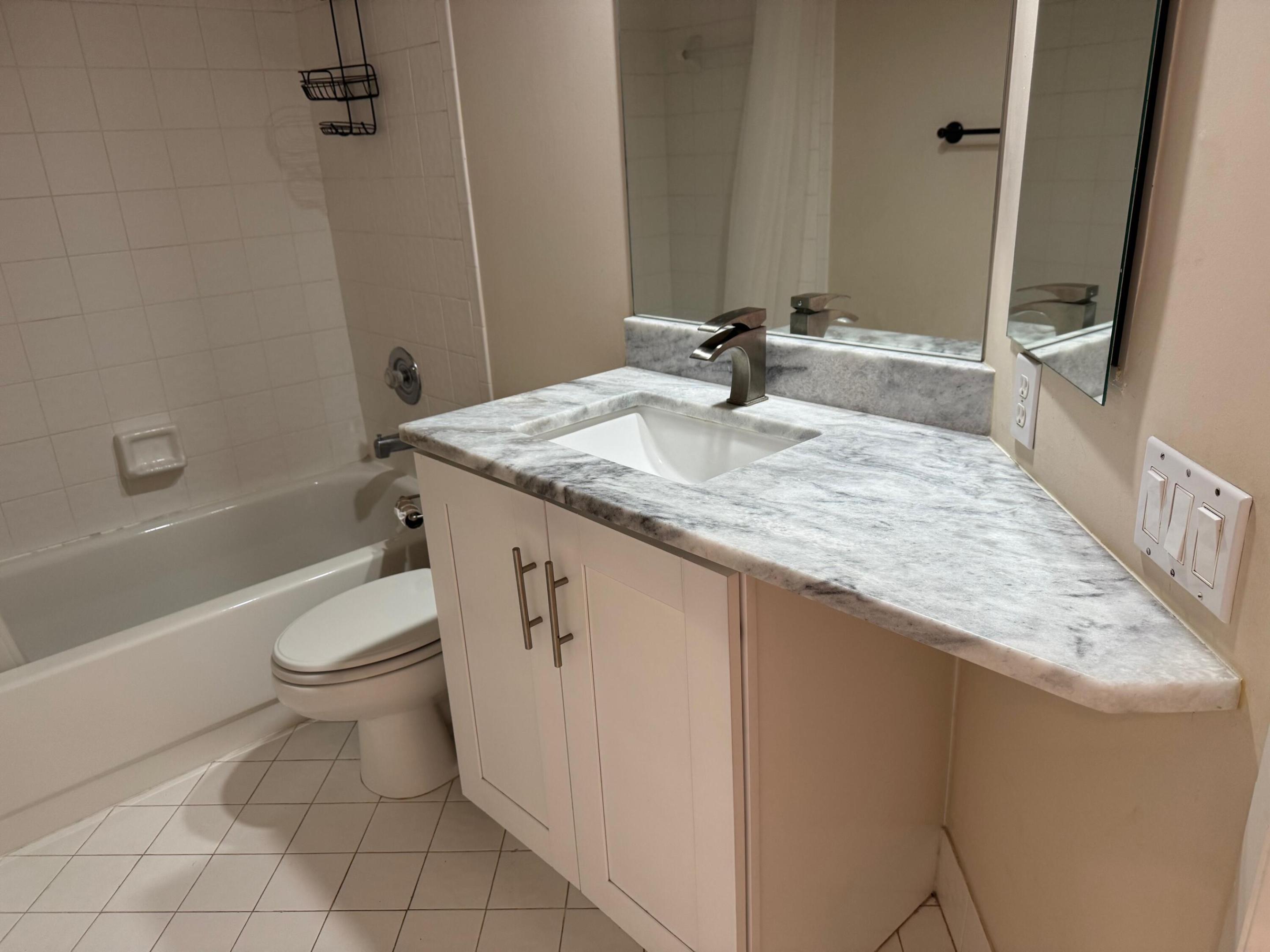 EASTBROOKE COACH HOMES CONDO - Residential Lease