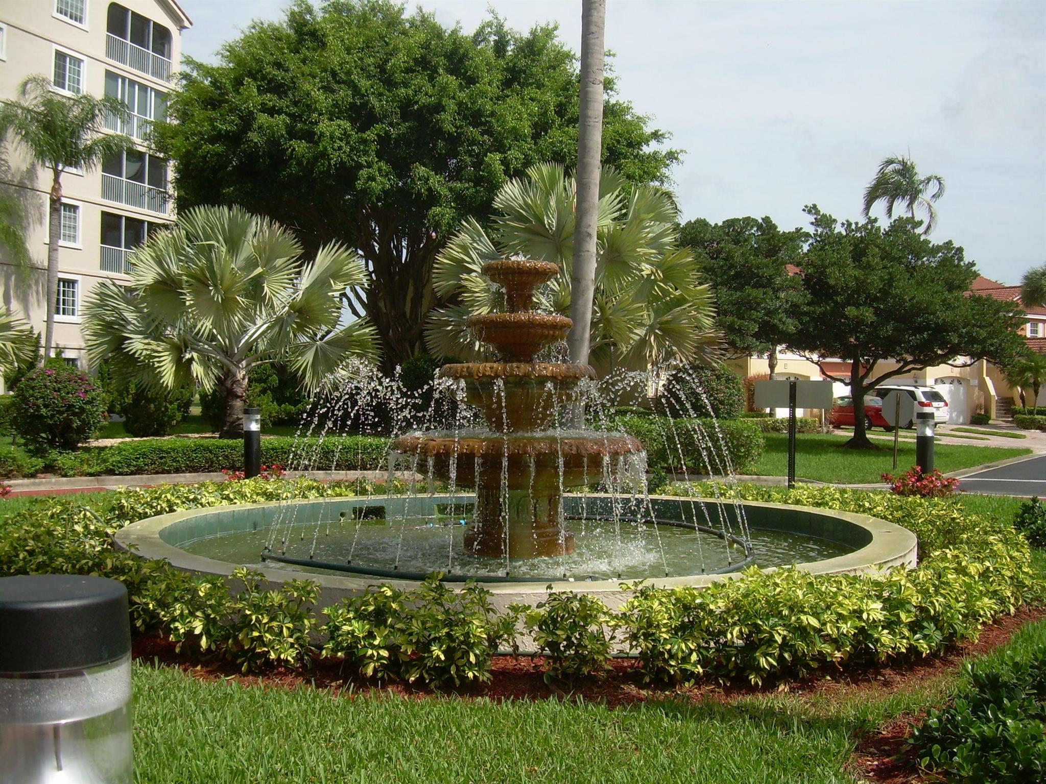 EASTBROOKE COACH HOMES CO - Residential Lease