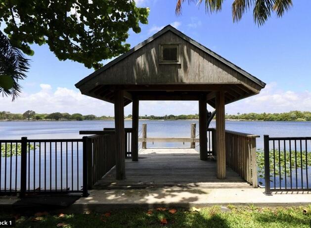 ESTATES MANGO DE PARIS - Residential