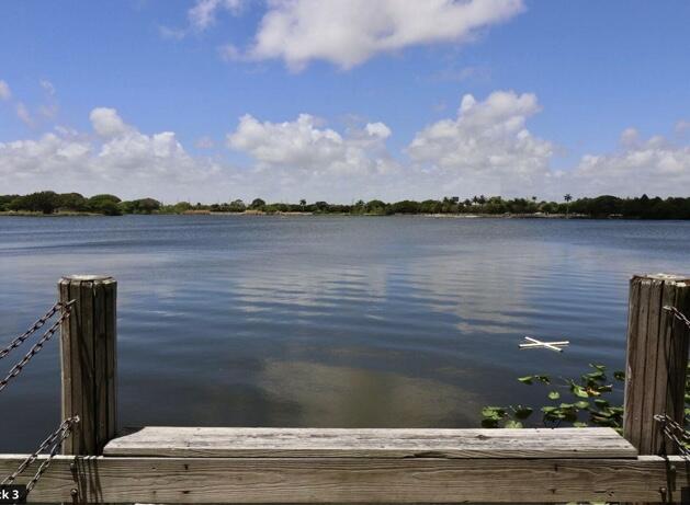 ESTATES MANGO DE PARIS - Residential