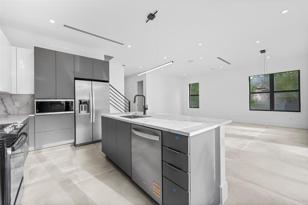EDGEWOOD - Residential