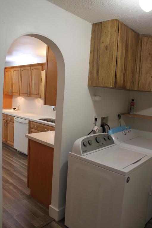 WEST DEERFIELD BEACH - Residential Lease