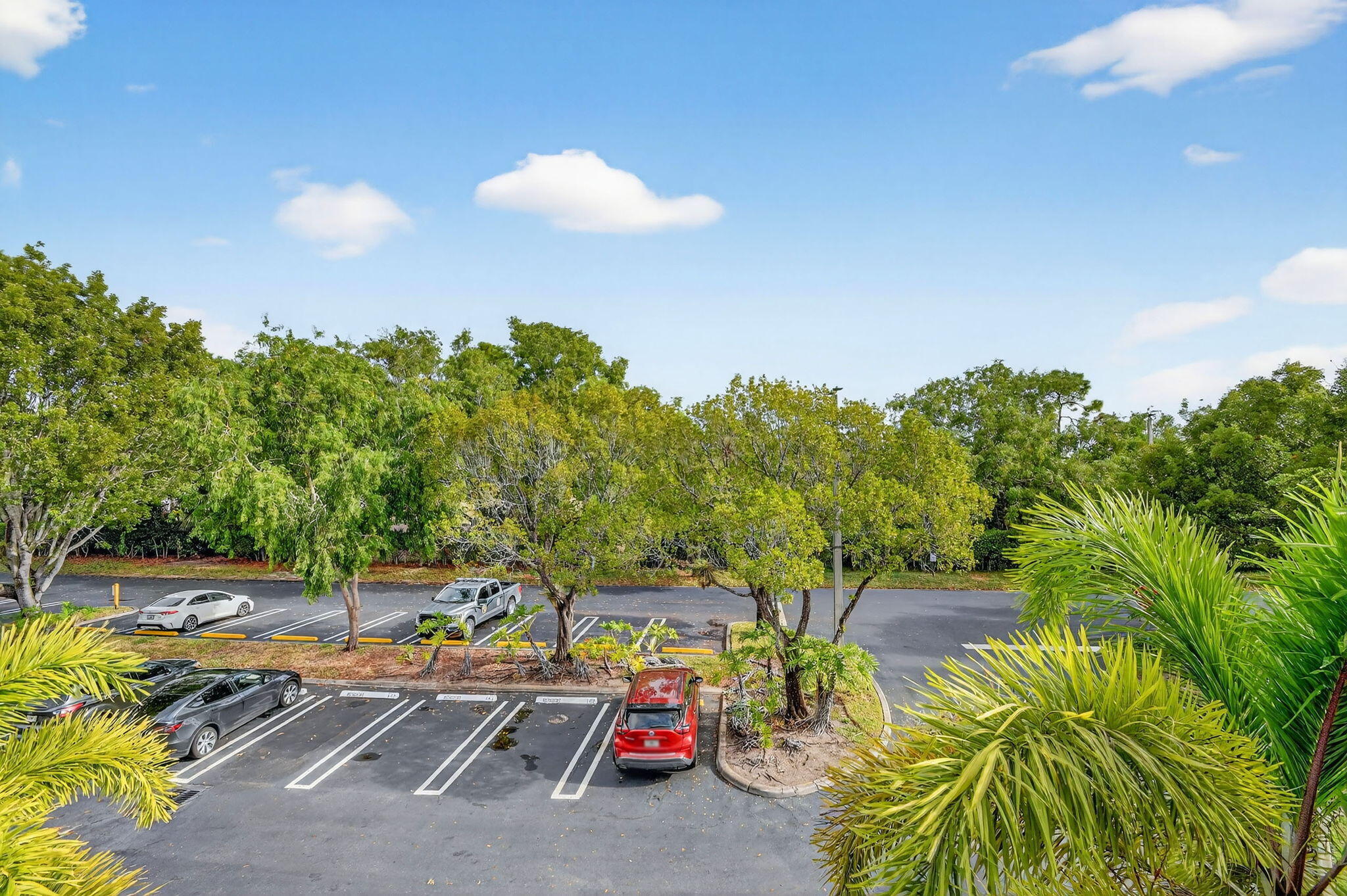 GRAND VIEW AT CRESTWOOD CONDO - Residential