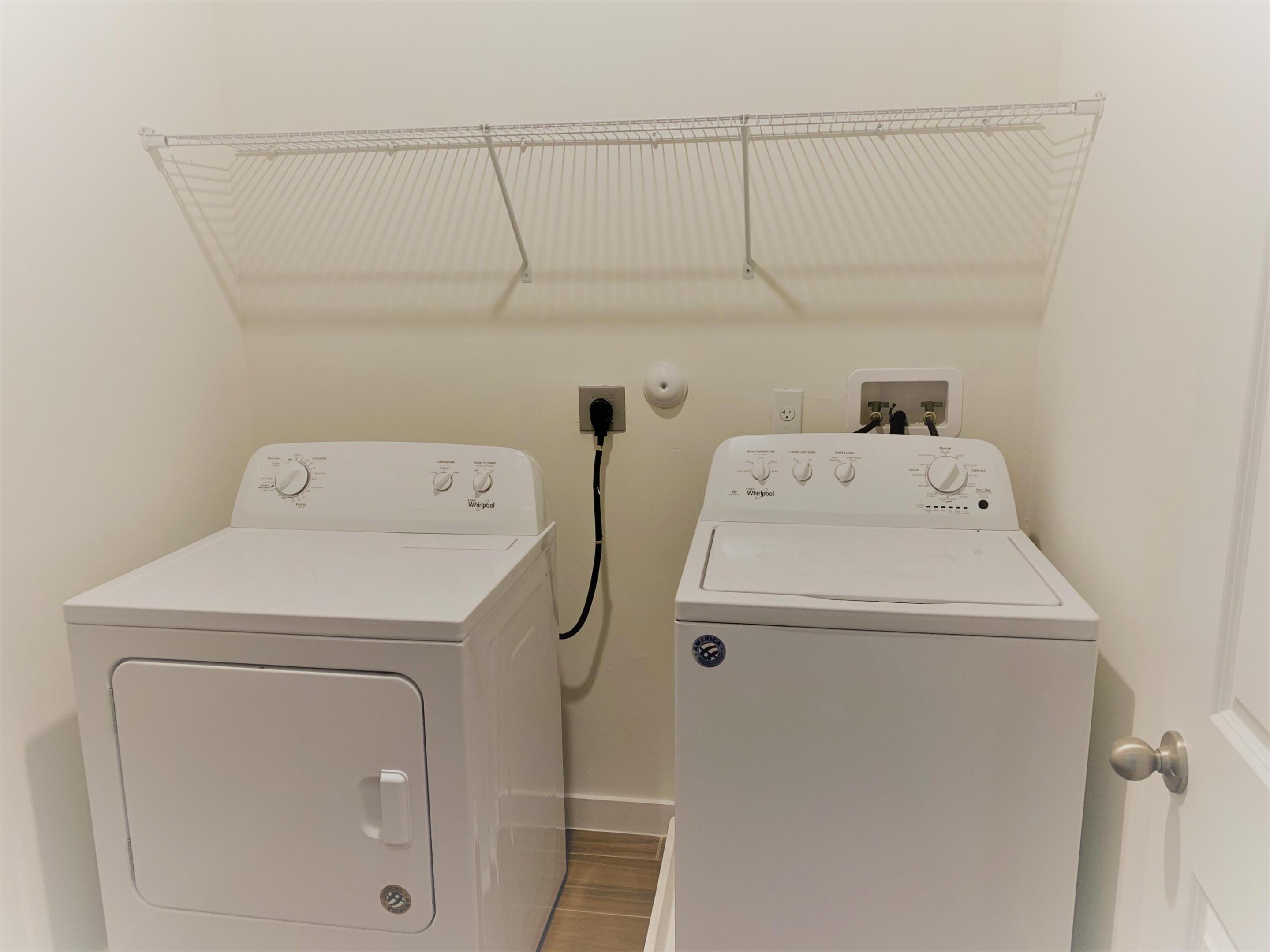 HYPOLUXO COMMONS - Residential Lease