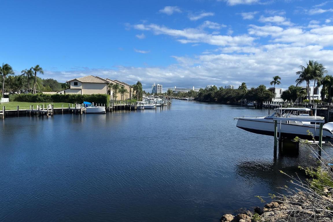 7900 N Federal Highway