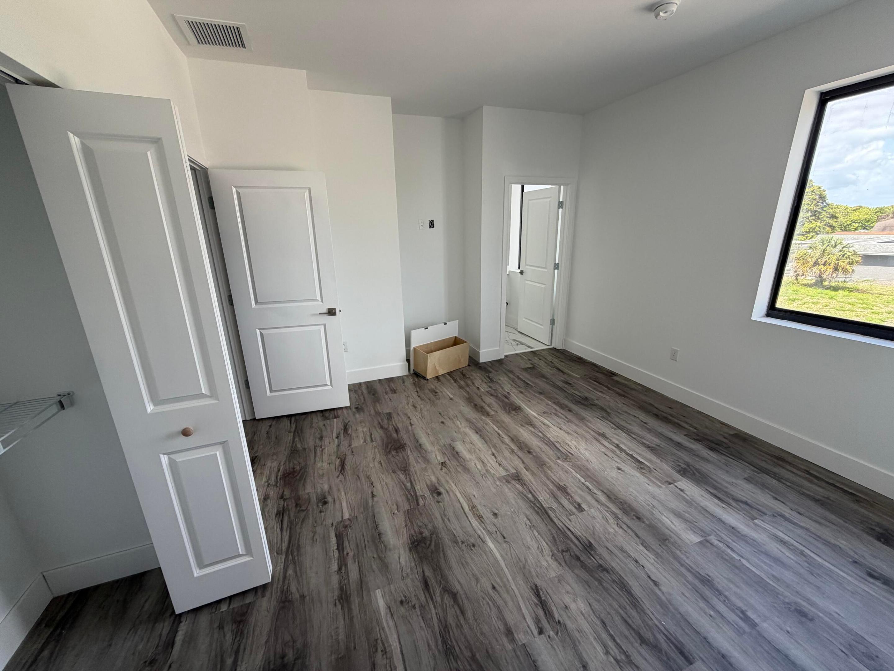 POMPANO TERRACE - Residential