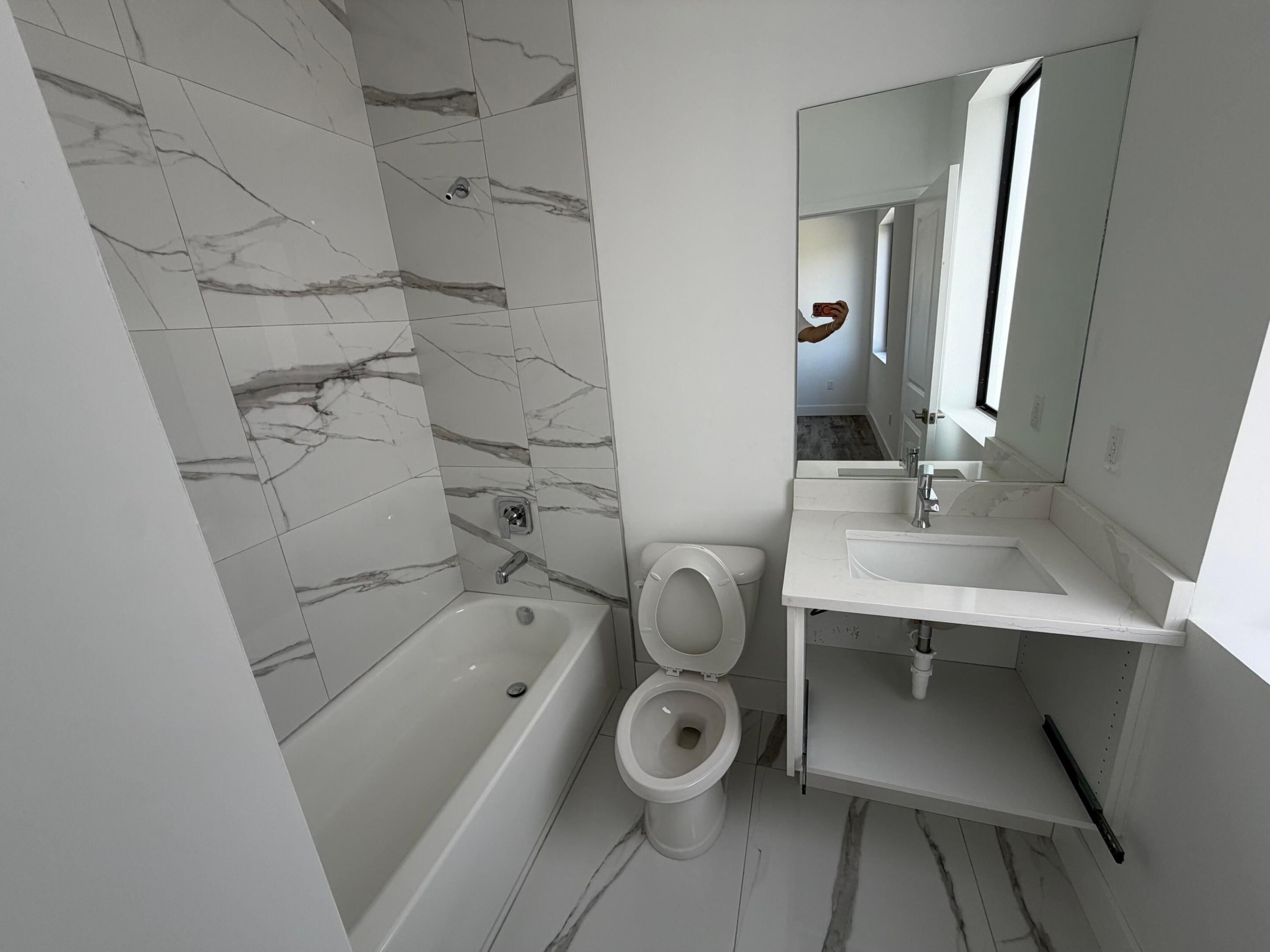 POMPANO TERRACE - Residential