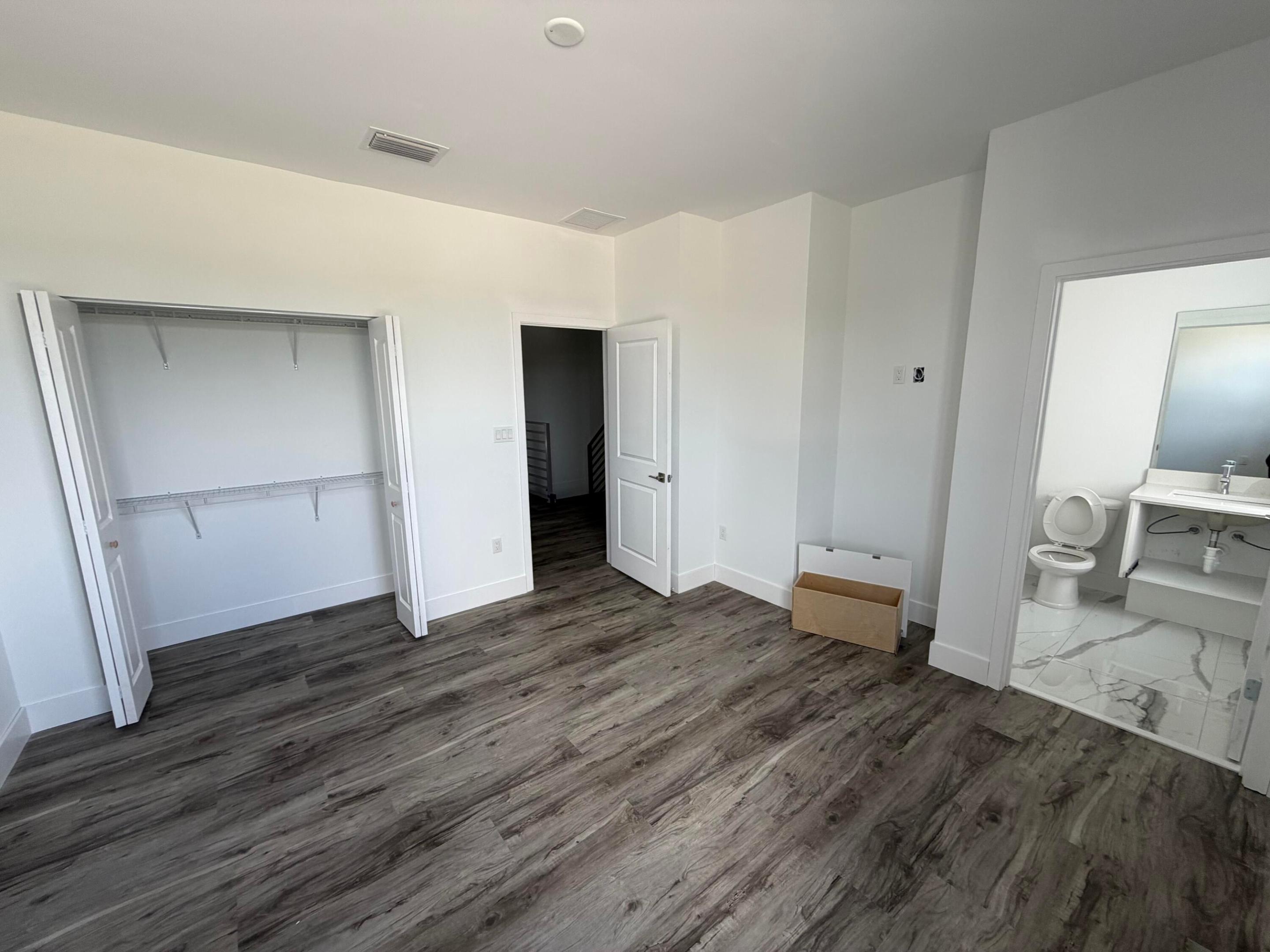 POMPANO TERRACE - Residential