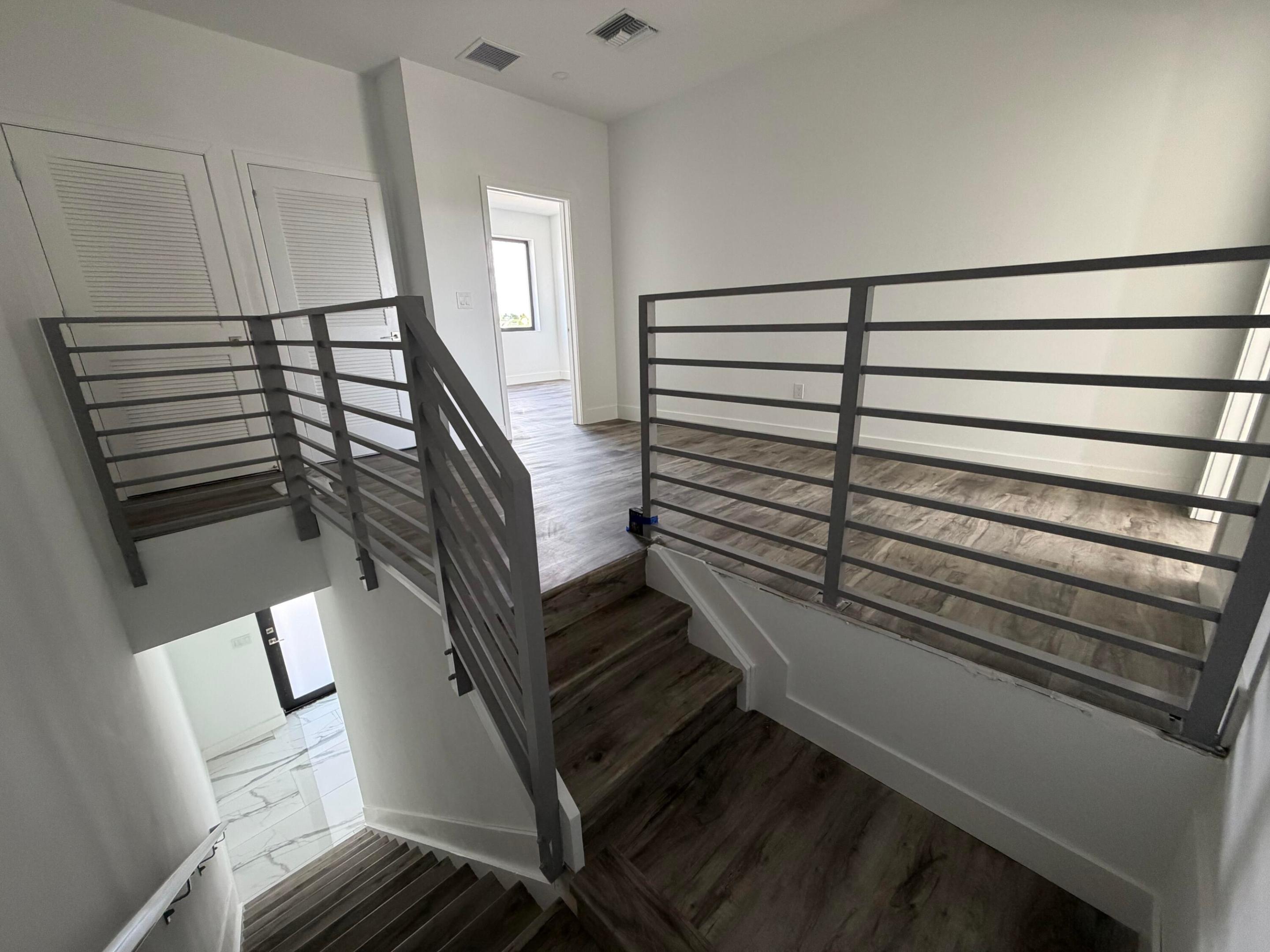 POMPANO TERRACE - Residential