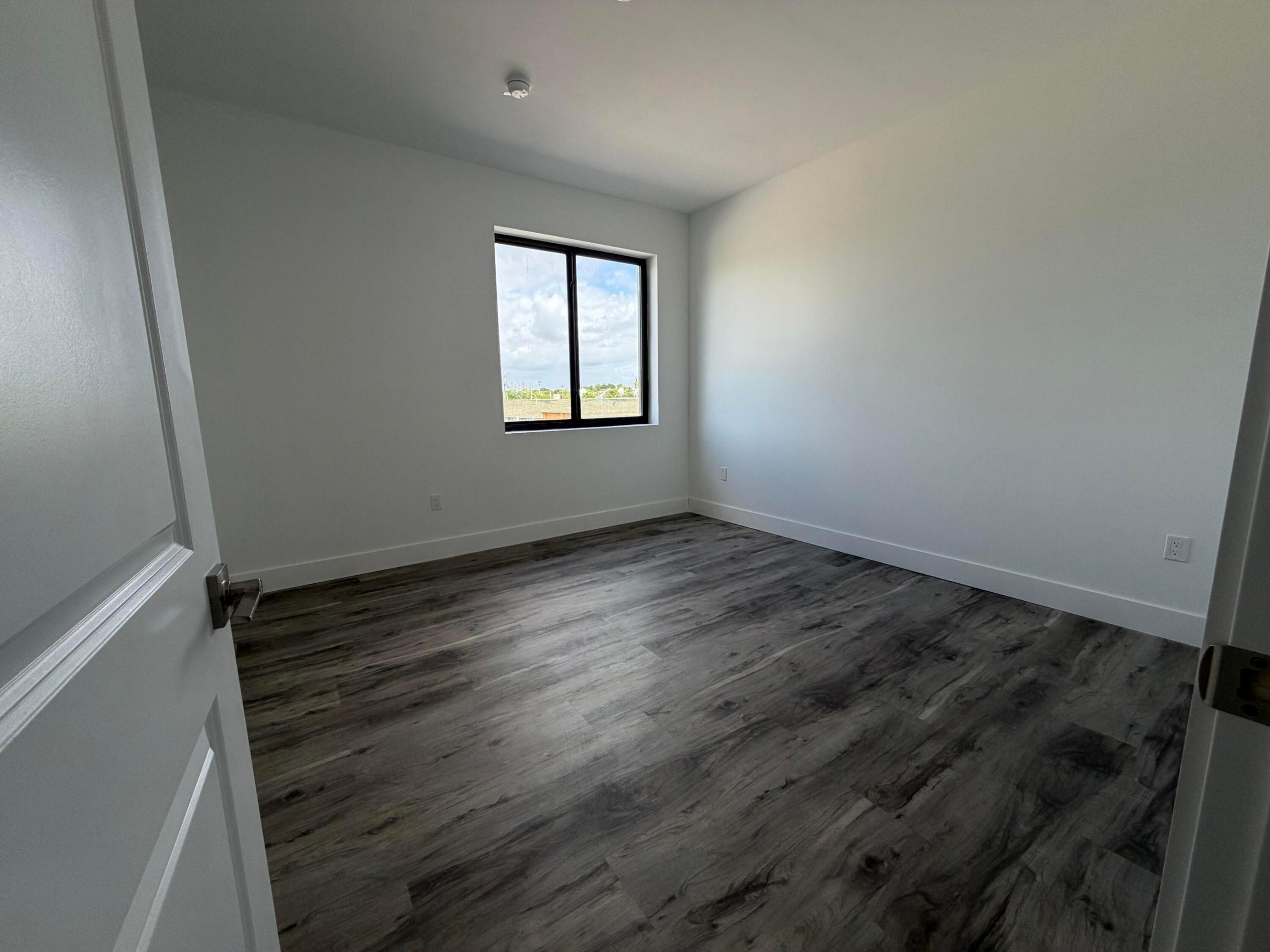 POMPANO TERRACE - Residential