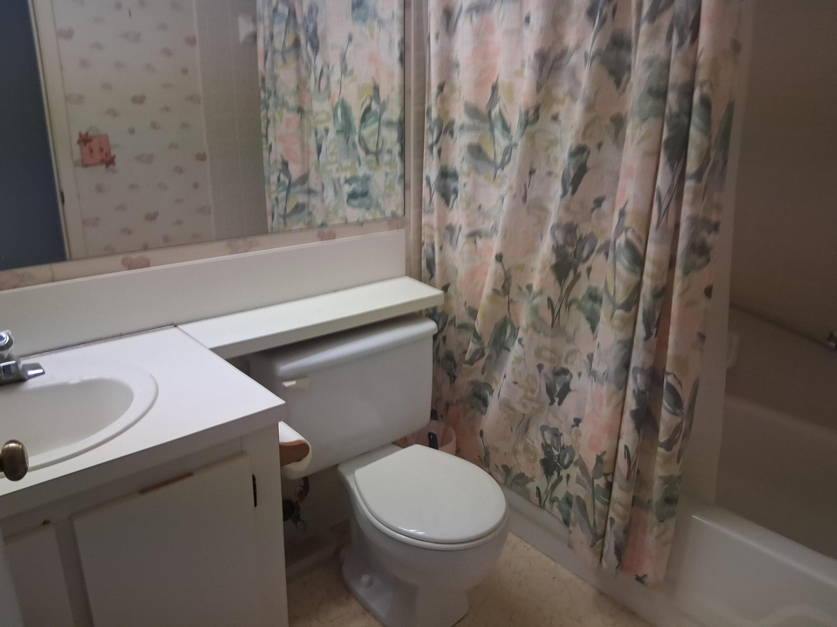 PALM CLUB VILLAGE I CONDO - Residential