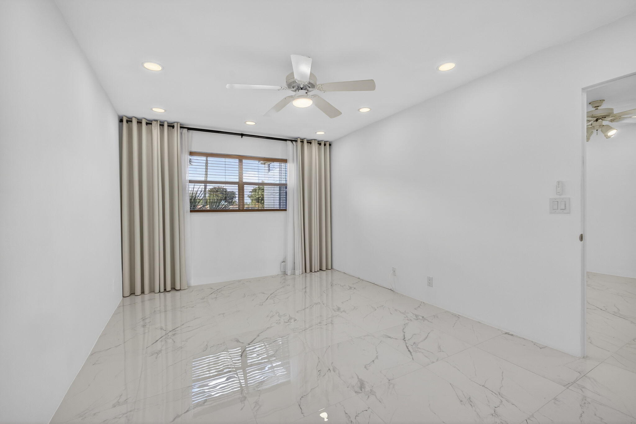 GOLDEN LAKES VILLAGE CONDO 12-C - Residential