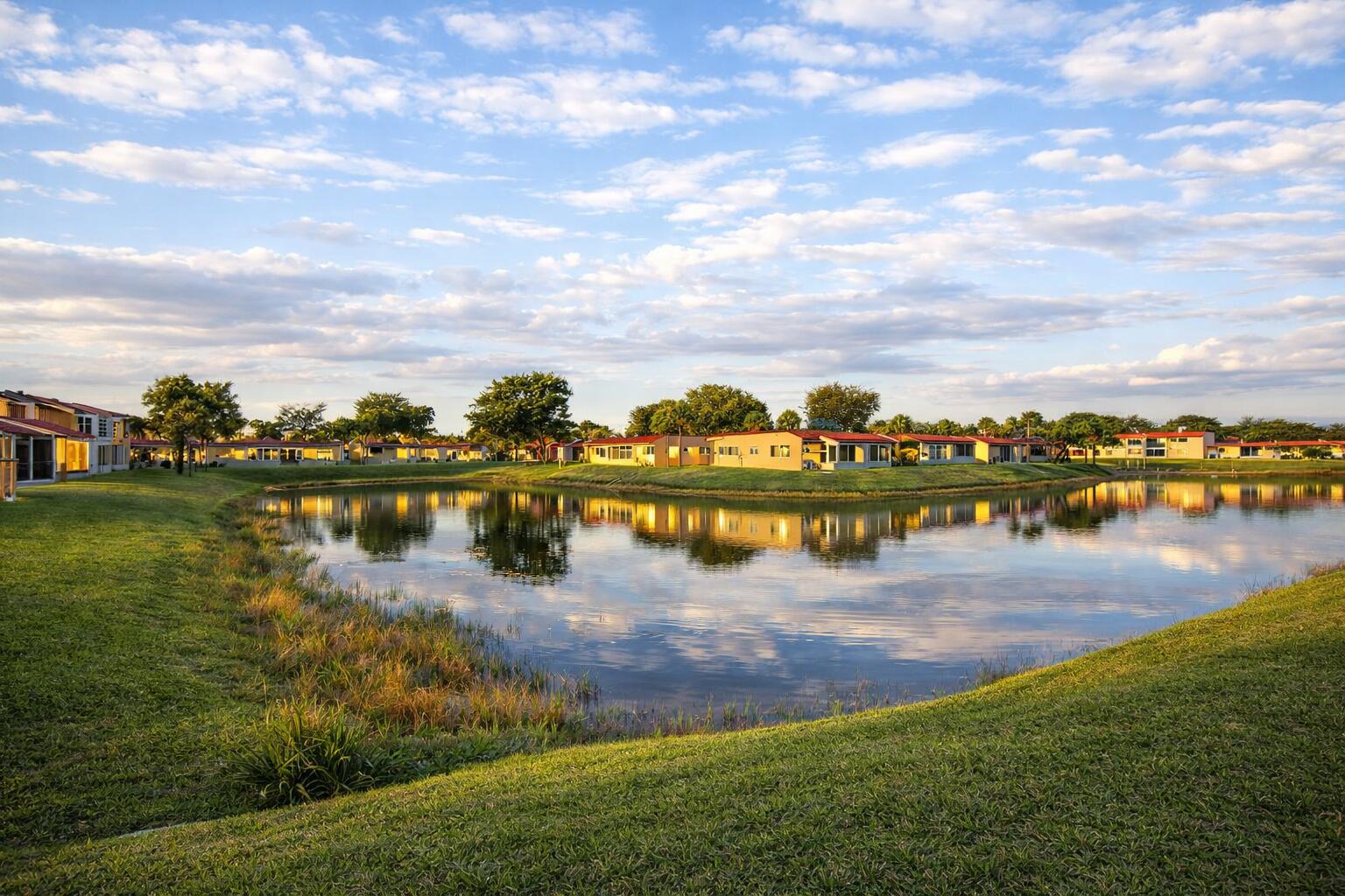 GOLDEN LAKES VILLAGE CONDO 12-C - Residential