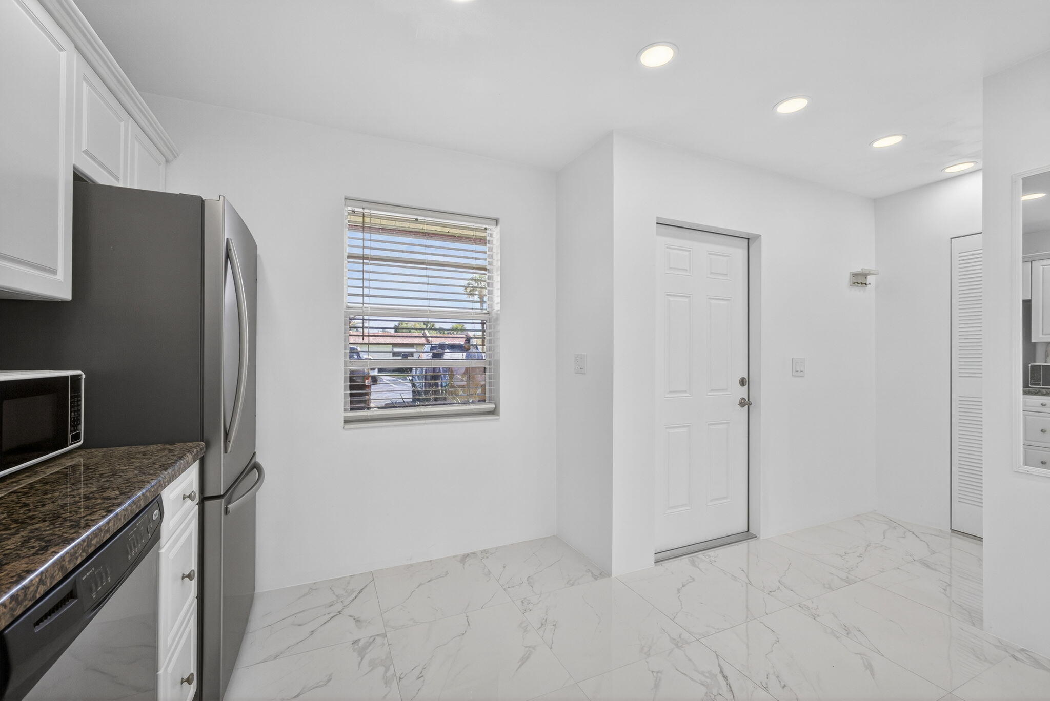 GOLDEN LAKES VILLAGE CONDO 12-C - Residential