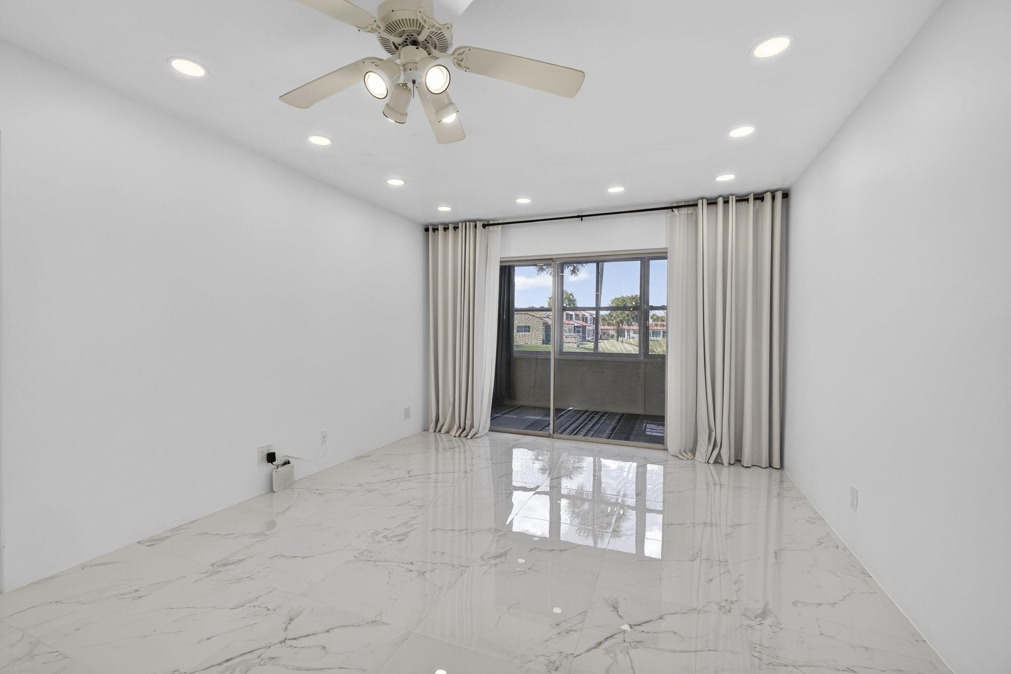 GOLDEN LAKES VILLAGE CONDO 12-C - Residential