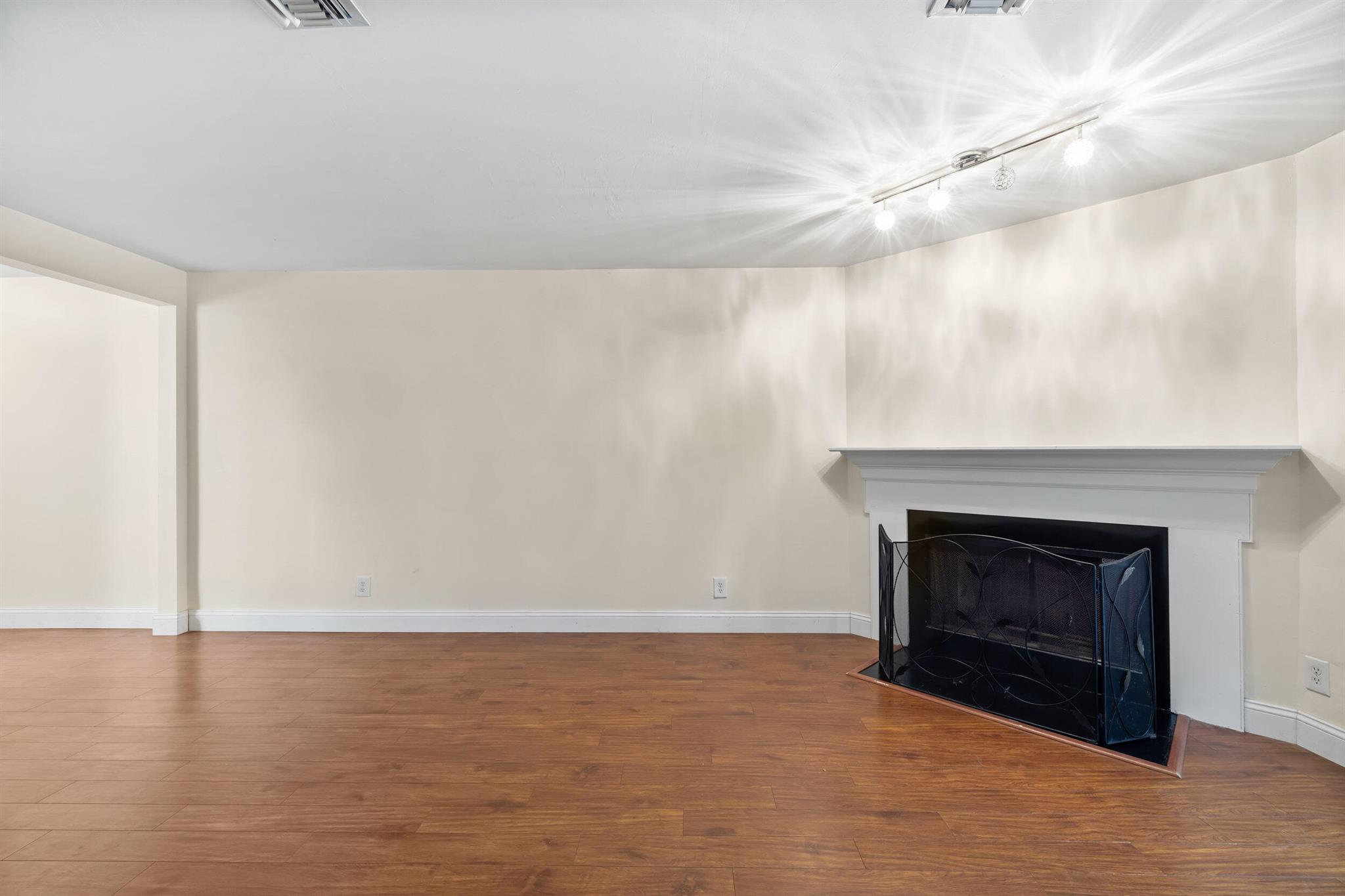 GEORGIAN PARK - Residential Lease