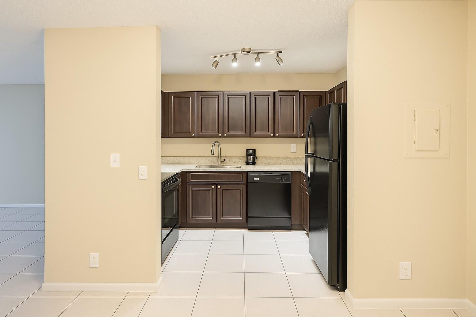 CYPRESS CREEK VILLAS - Residential
