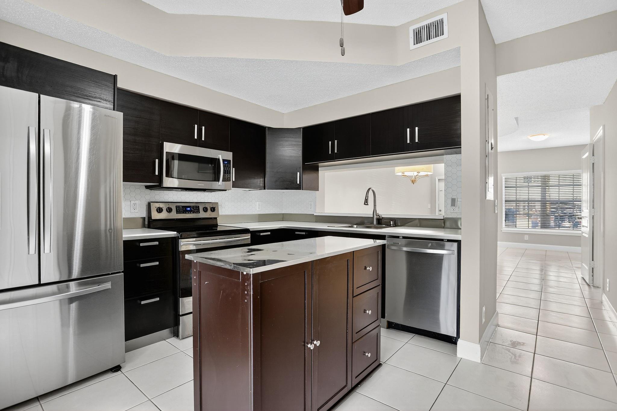 9920 NW 57th Mnr 9920
