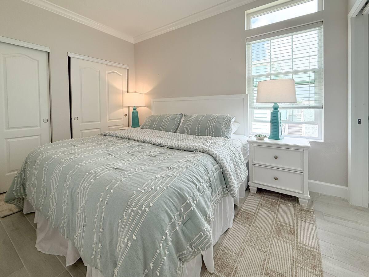 OCEAN BREEZE RESORT - Residential Lease