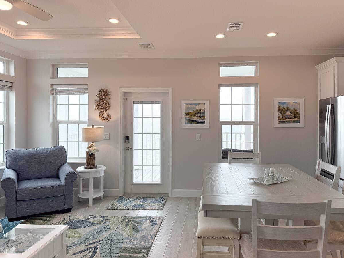 OCEAN BREEZE RESORT - Residential Lease