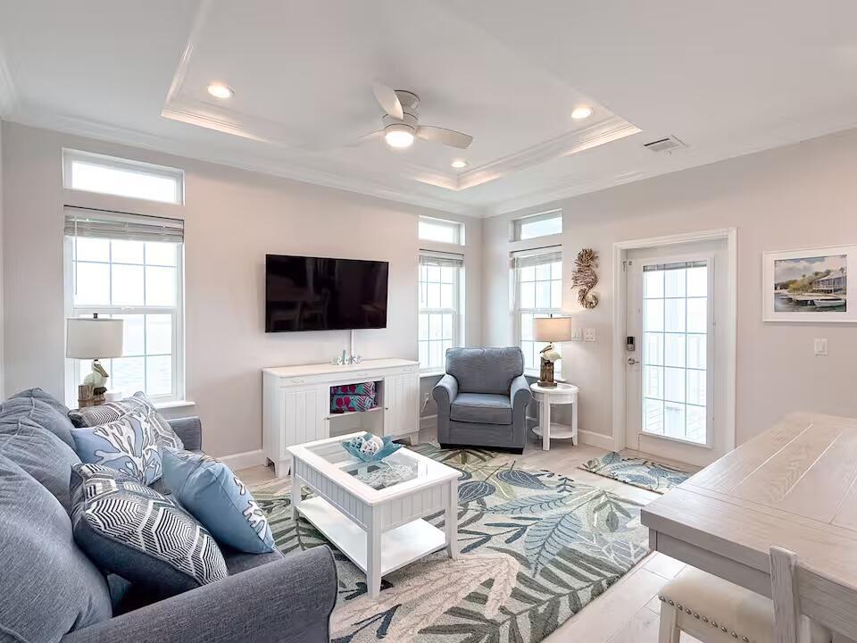 OCEAN BREEZE RESORT - Residential Lease