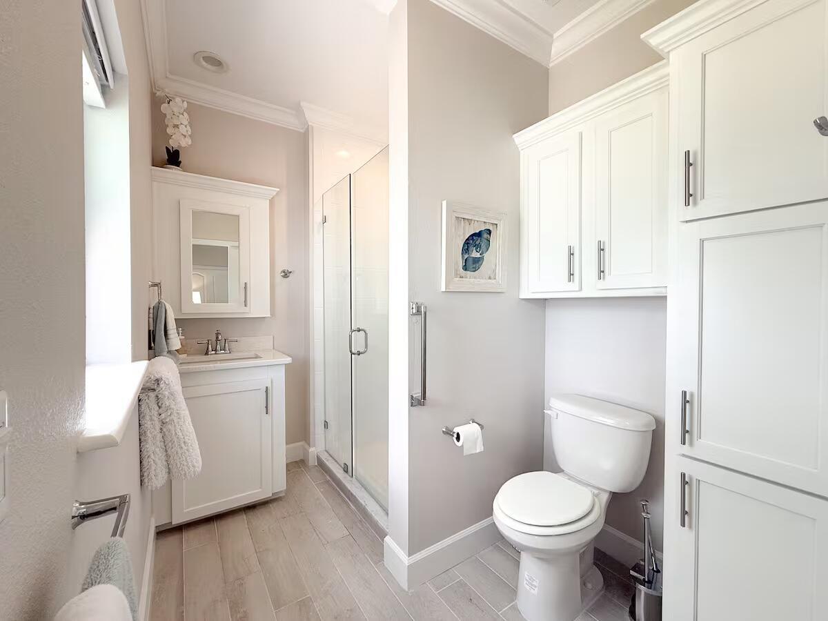 OCEAN BREEZE RESORT - Residential Lease