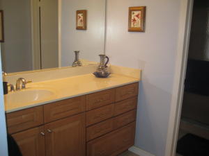 RAINBOW LAKES - Residential Lease