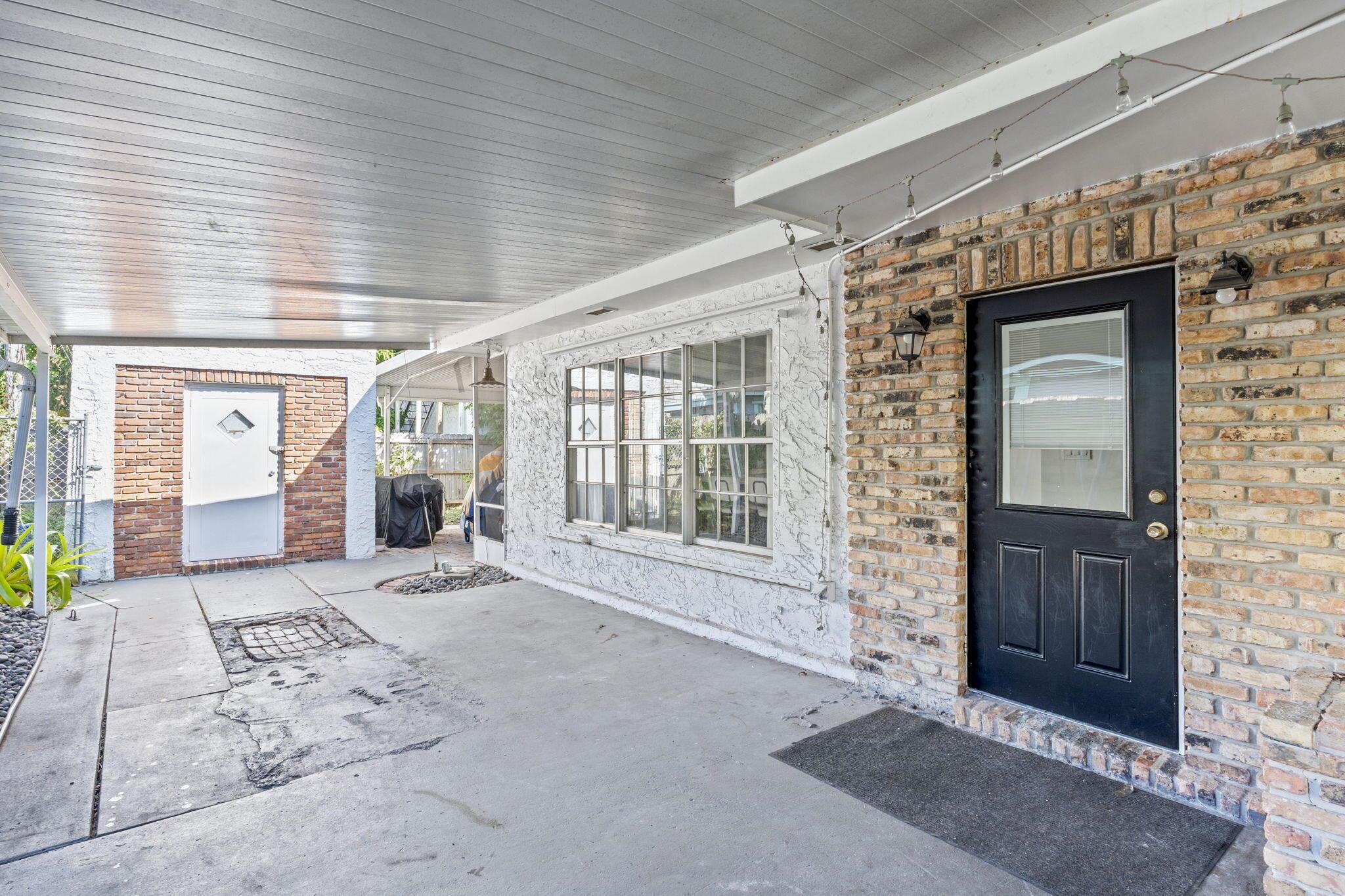 GARDENS THE IN - Residential Lease