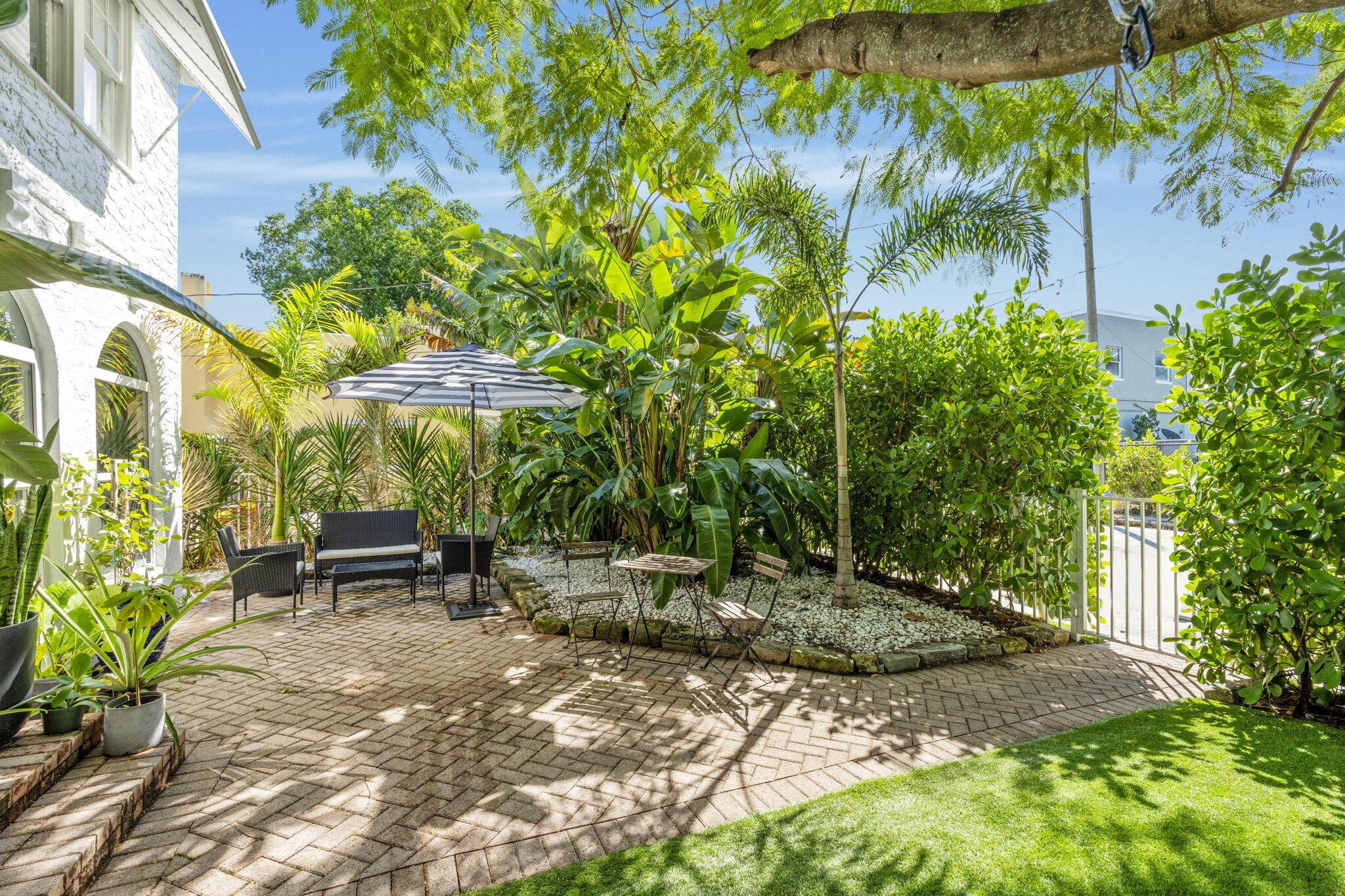 GARDENS THE IN - Residential Lease