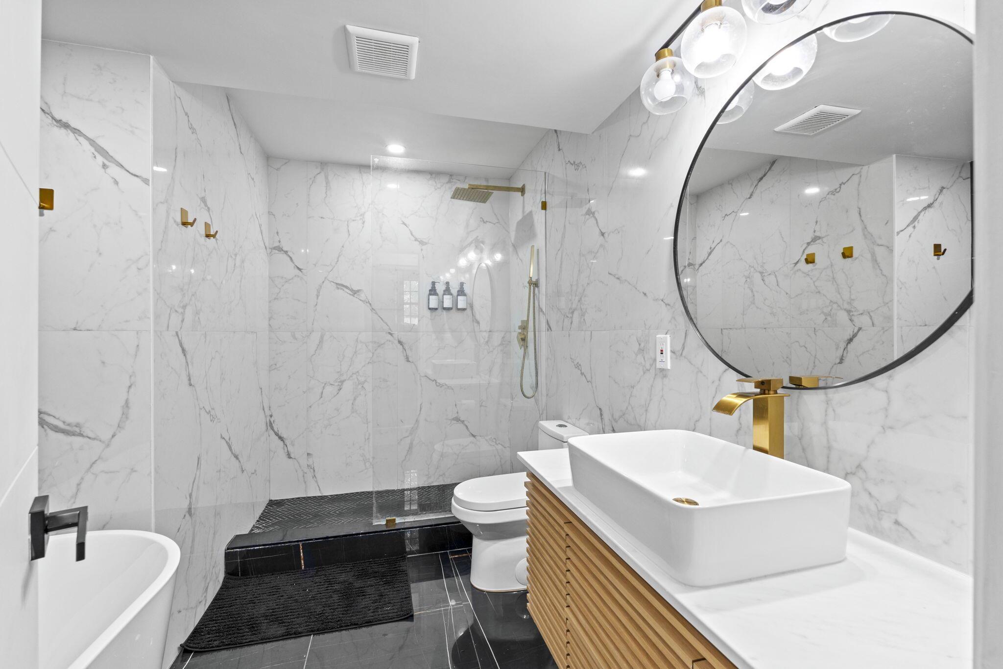 GARDENS THE IN - Residential Lease